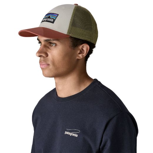 Bilde av Patagonia P-6 Logo Lopro Trucker Hat Bcw Birch White